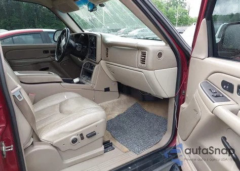 2005 Chevrolet Suburban 1500 Z71 z USA, uszkodzony, nr VIN 3GNFK16Z85G223736